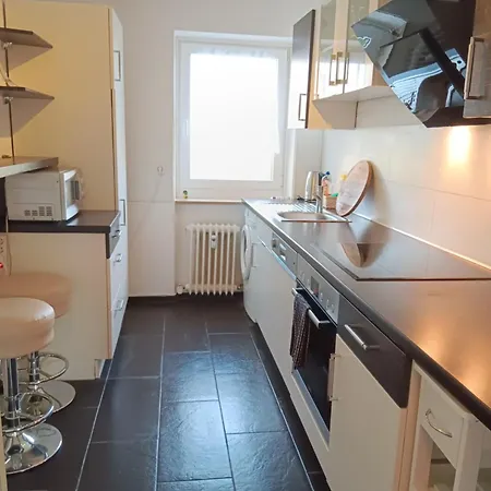 Exklusive Mit Balkon *